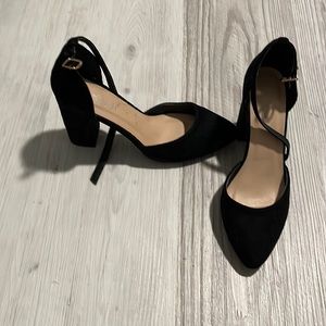 Black closed toe heels